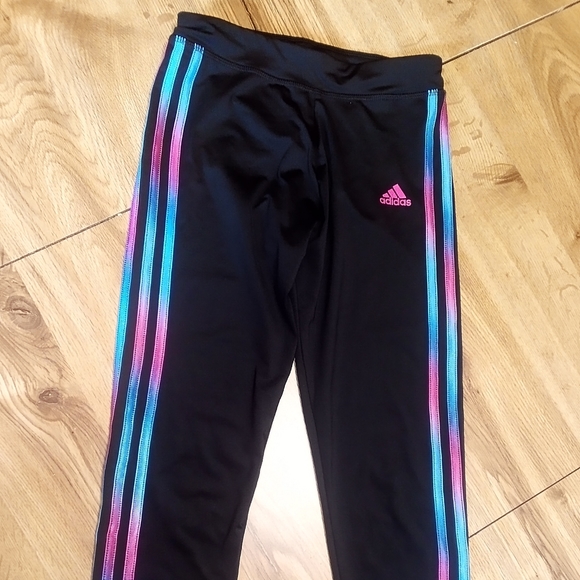 Spit Betekenis Vertrappen adidas | Bottoms | Euc Adidas Athletic Black Pants 3 Side Stripes Blue And  Pink Size Junior 4 | Poshmark